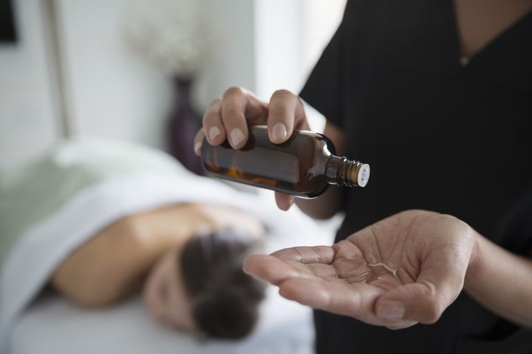 10 Best Massage Oil | According to Massage Therapists