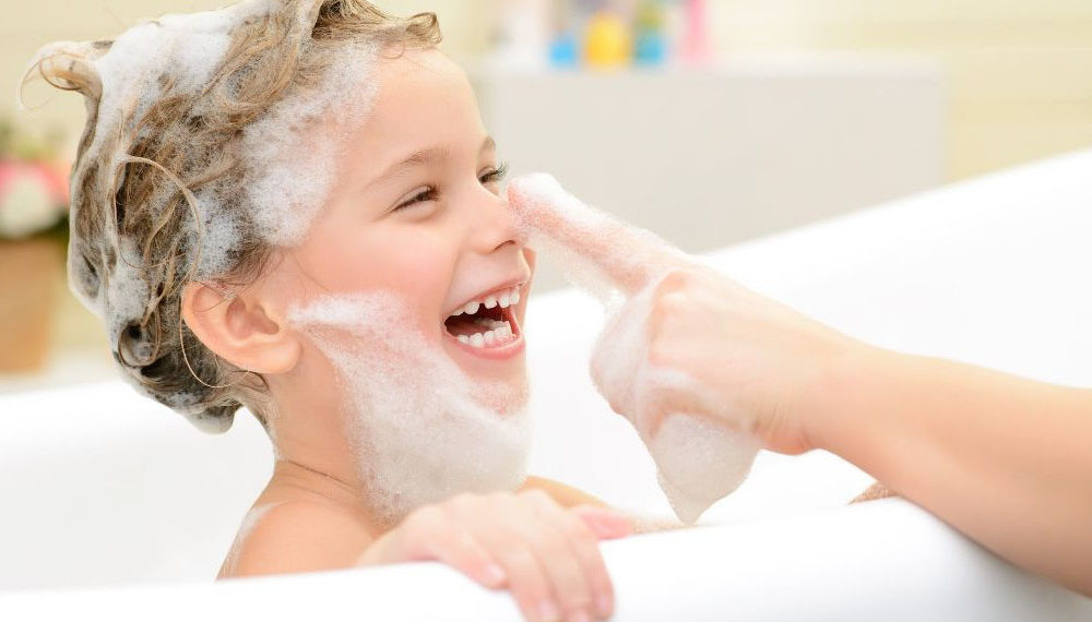 Best Dandruff Shampoos For Kids Reviews & Guide